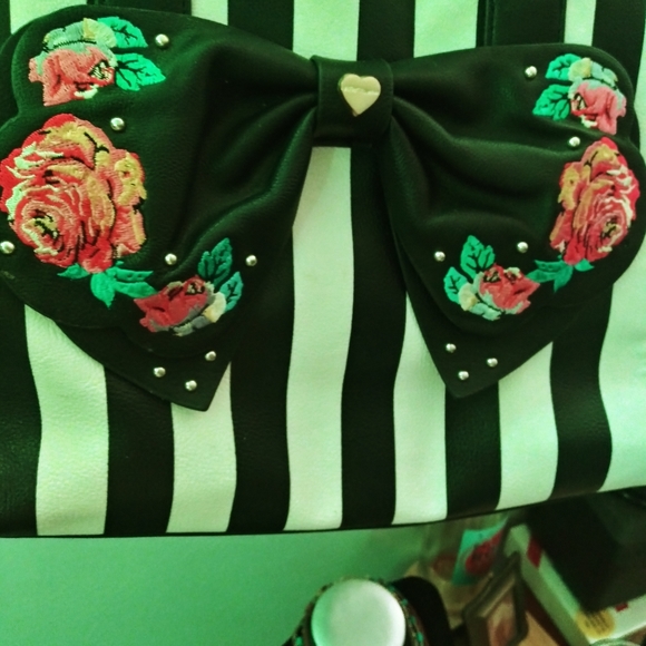 Betsy Johnson Special Edition Bag - Picture 7 of 9